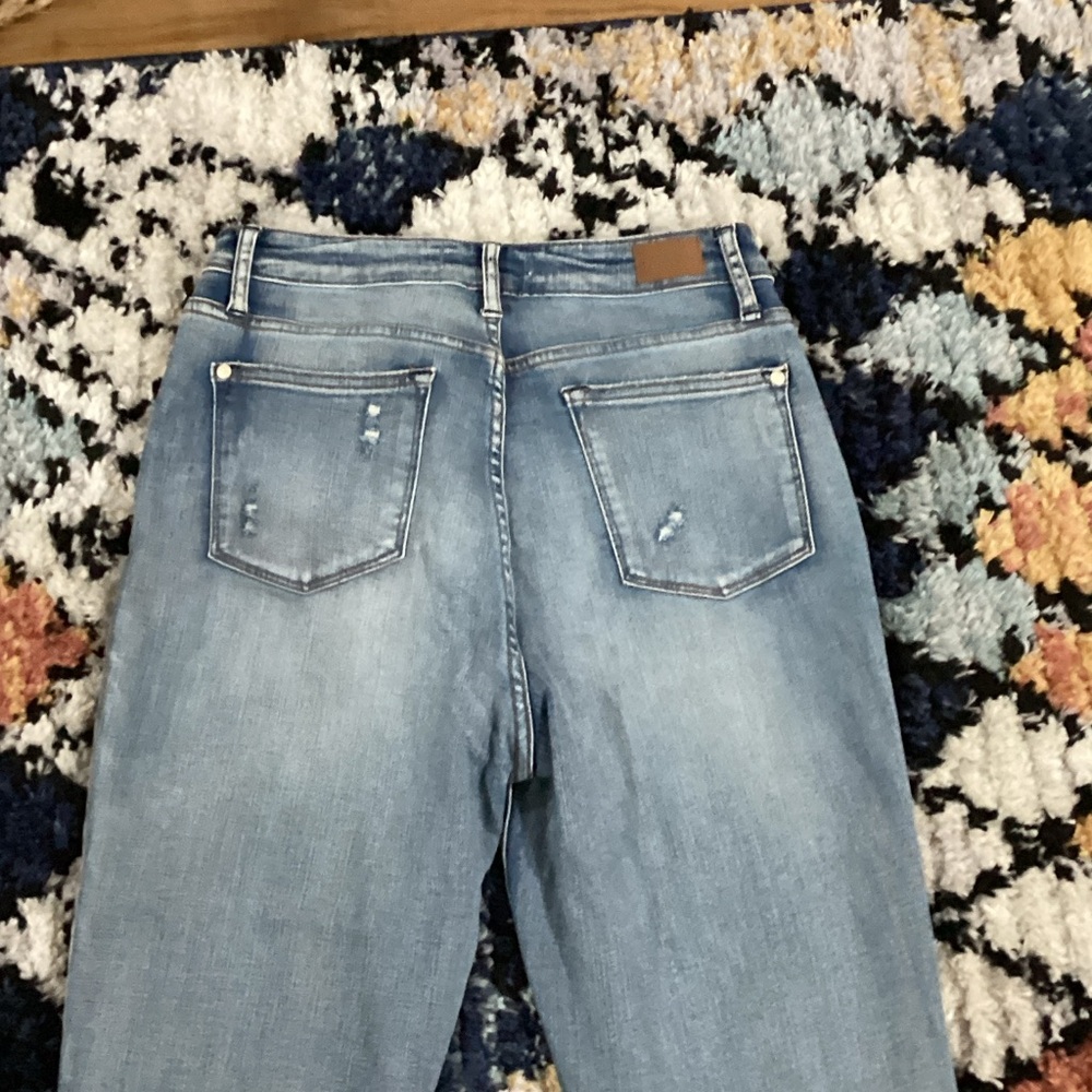 Judy Blue Faded Blue Skinny Jeans - Picture 7 of 9